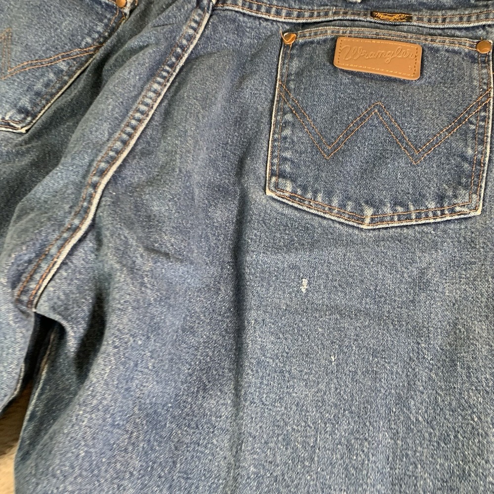 Vintage Wrangler 13MWZ Jeans Mens 38x36(36x36) Medium Wash Straight Made USA 90s - Picture 8 of 11